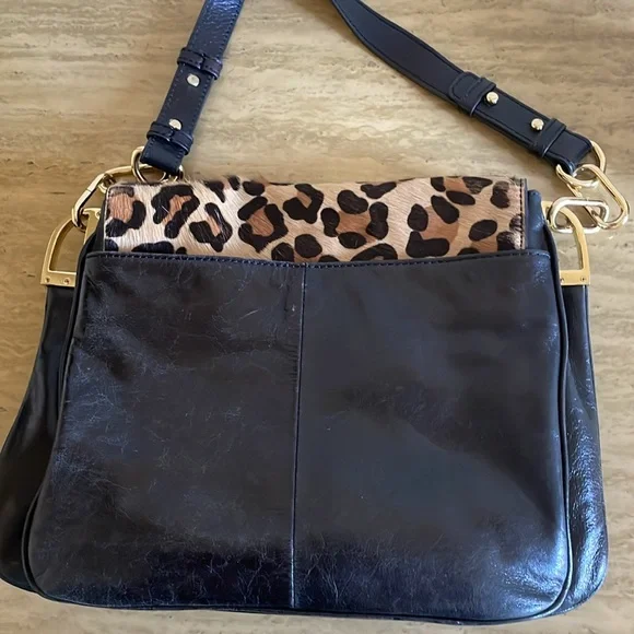 Leopard Print and Black Leather Shoulder Bag. Badgley Mischka Coralie Calfhair. - Picture 12 of 13